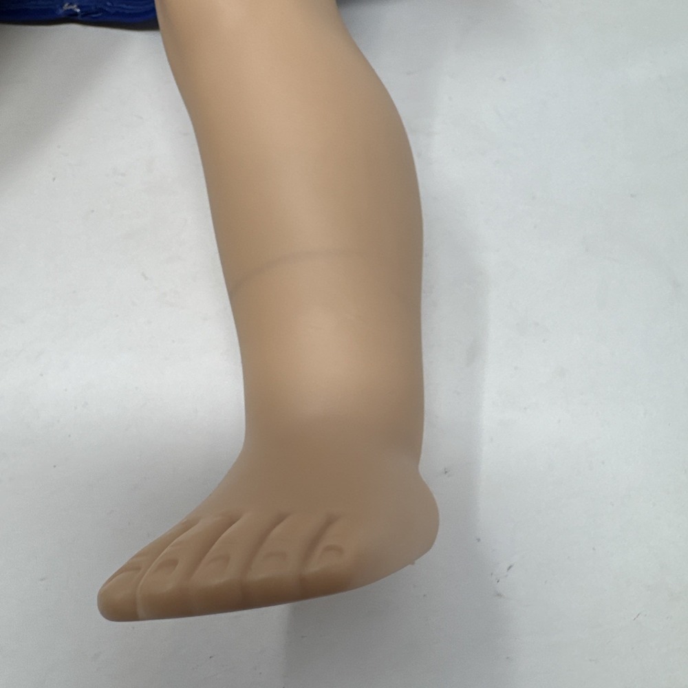 American Girl Doll Create Your Own Mid Wavy Brown & Gray Eyes Cheerleader Outfit - Picture 4 of 11